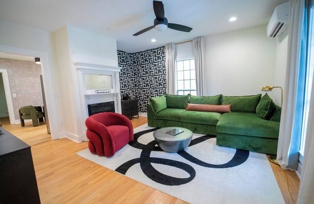 Art Deco Apartment in Historic Hospitality House