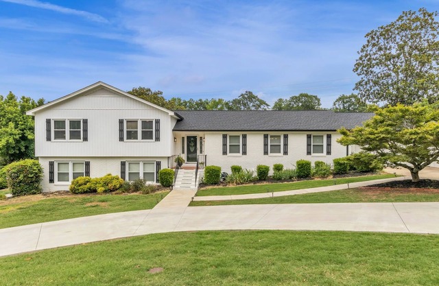 Artist's Haven ~ 15 Minutes to Downtown Greenville!