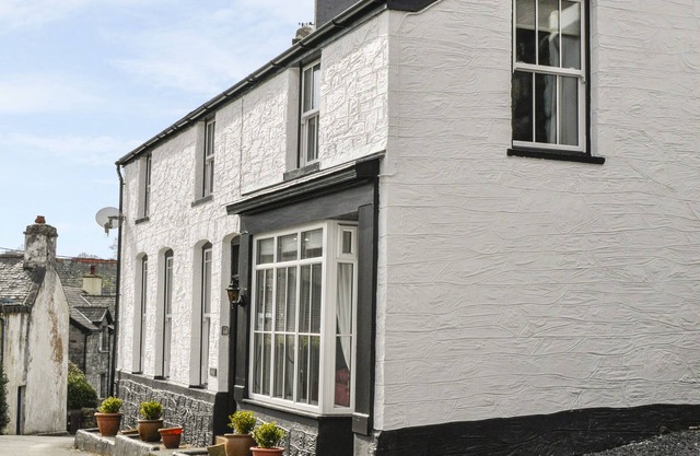 ARWEL, pet friendly, character holiday cottage in Betws-Y-Coed