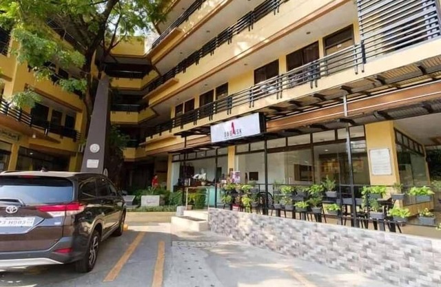 Arzo Hotel Grand Lodge