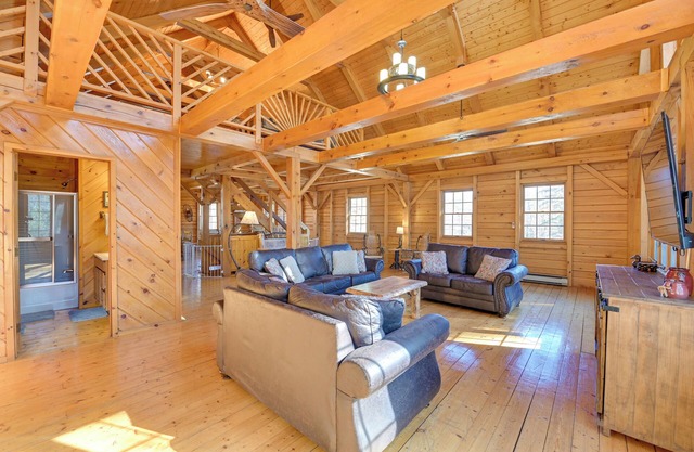 Athol Cabin w/Deck & Fire Pit, 10 Mi to Lake