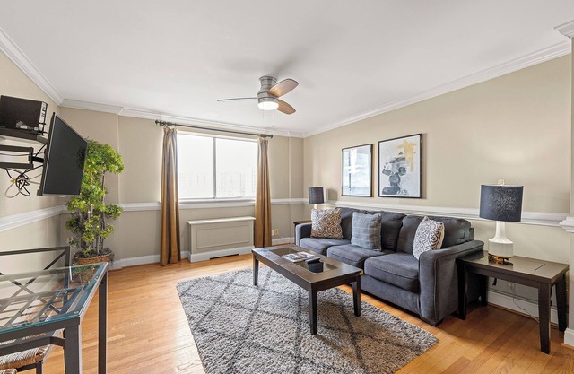 ATL1205 Beautiful 1 Bedroom condo in Atlanta with Pool Access
