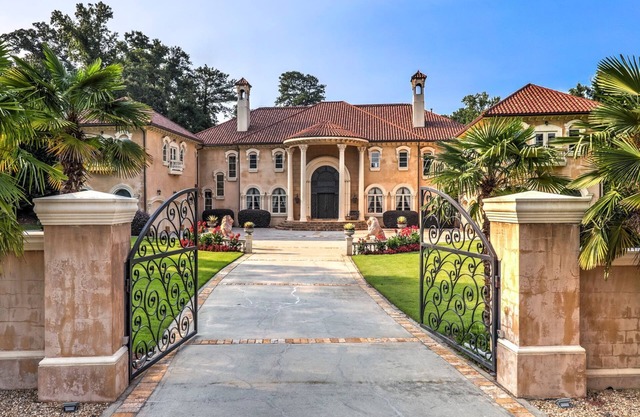 Atlanta Mega Mansion - A Private Retreat