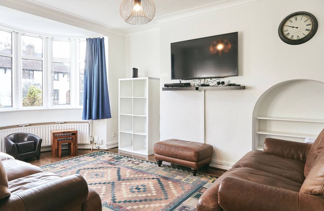 Attractive home in Bromley for upto 6 in Bromley, Greater London