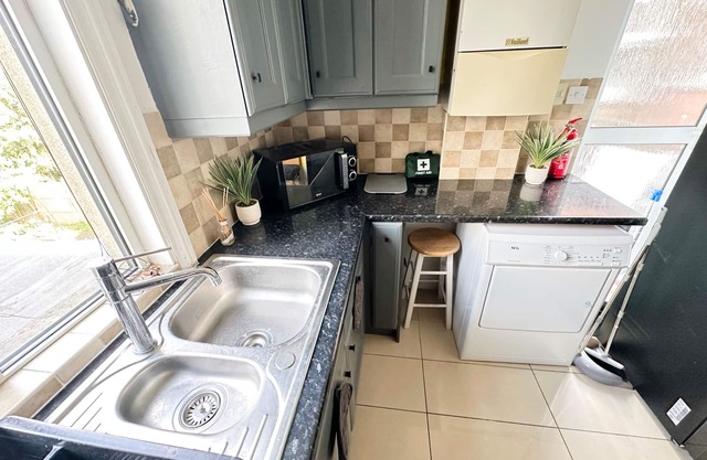 Attractive Wembley Stadium Maisonette
