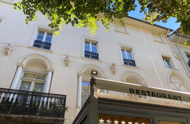 AU 47 ALLÉES D'ETIGNY - CENTRAL & STANDING - avec parking - Linge de lit et de toilette inclus