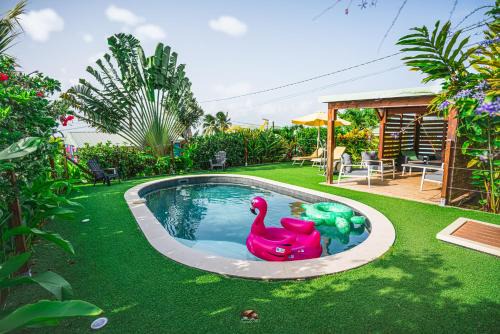 Au coeur du papillon en amoureux piscine à partager