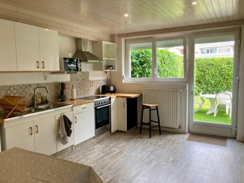 Au parfait, T2 Rdc, frais, jardin, calme, parking, idéalement placé