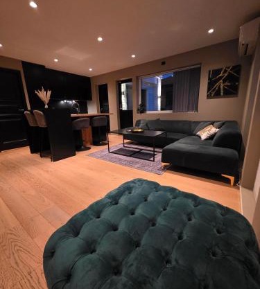 Aurora View Apartment - FREE Parking & Near Attractions - Winter Stay Offer Now!