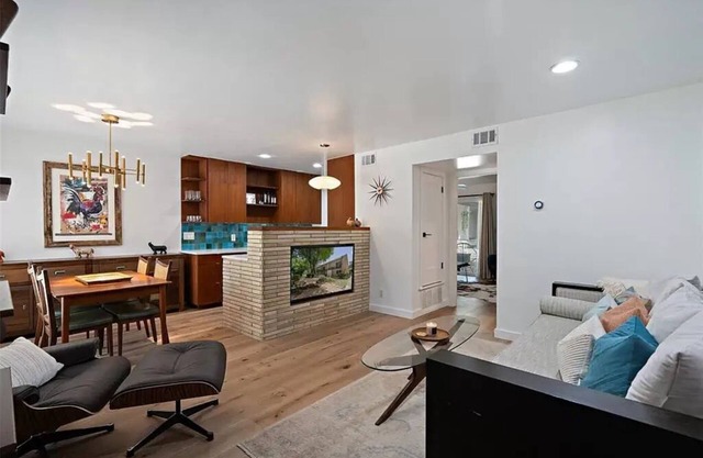 Austin Modern on Lady Bird Lake, kayak or paddleboard, Fast Google Fiber