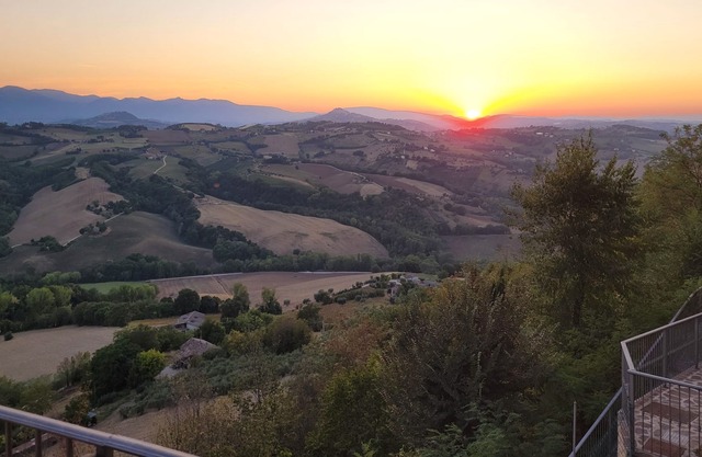 Authentic and spacious 3 storey townhouse in the historic centre of hilltop town