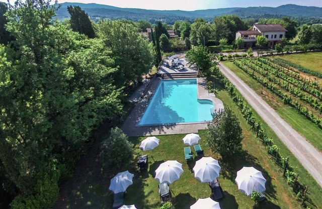 Authentic farmhouse with pool