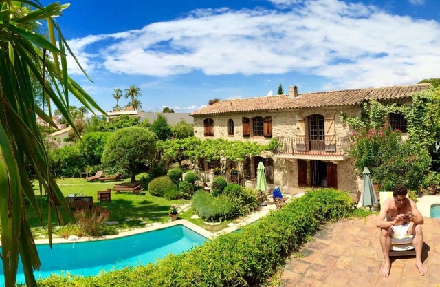 Authentic Provençal mas in Cap d'Antibes offers modern comforts, charm and calm.