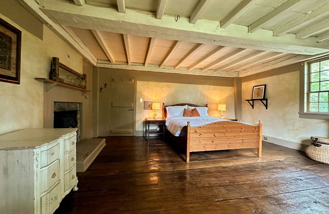 Authentically Restored Historic Farmhouse on 96 Acres!nn