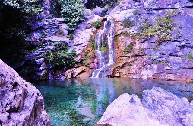 Authenticity, quiet, nature, close to beach and river, private swimming pool