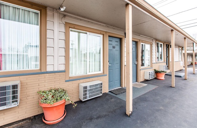 Autzen Inn
