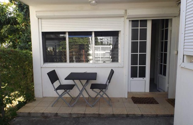 Aux portes de la Soufrière, Baillif