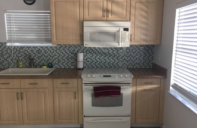 Available Now! Great Value, Location Spacious & Pets accepted!