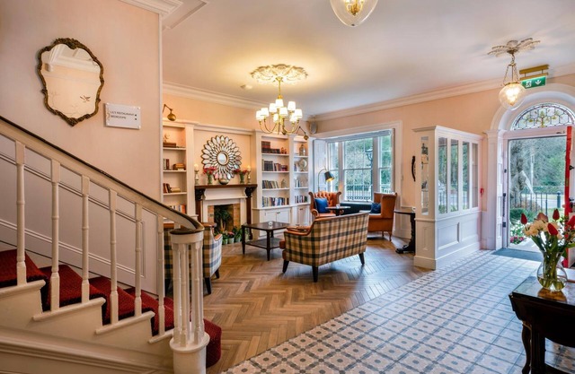 Avalon House Hotel