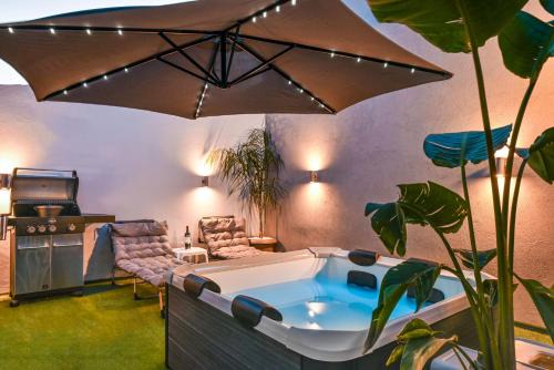 Avli Village House with Private Jacuzzi