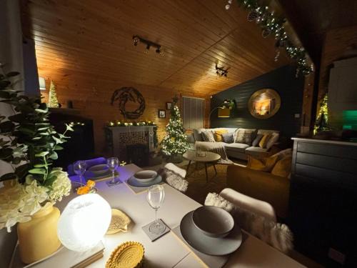 Award Winning Lodge Shorefields- Milford on Sea note NO HOT TUB AT LODGE