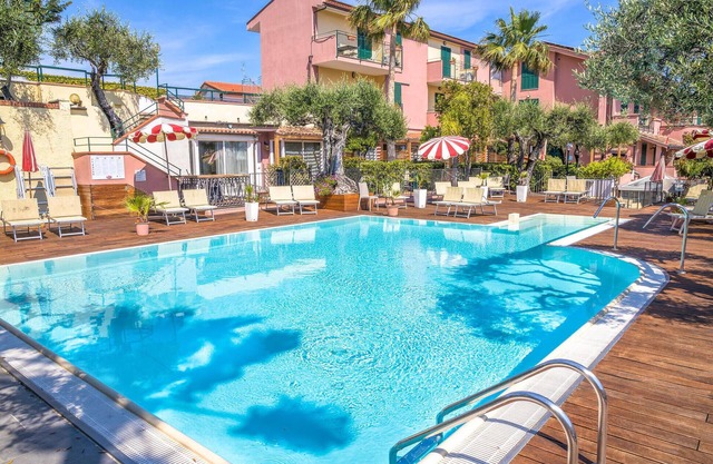 Awesome apartment in Imperia with WiFi