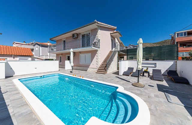 Awesome apartment in Plano with WiFi