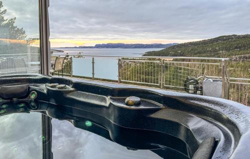 Awesome Home In Fevåg With Wifi