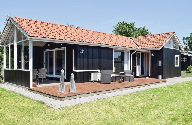 Awesome home in Odder with WiFi