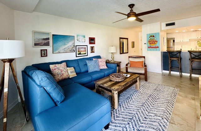 Awesome Waterfront Condo on Pensacola Beach - Walking Distance to Boardwalk
