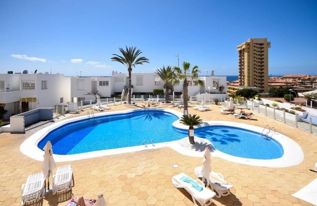 Azahara Playa 2 - Studio with private wifi