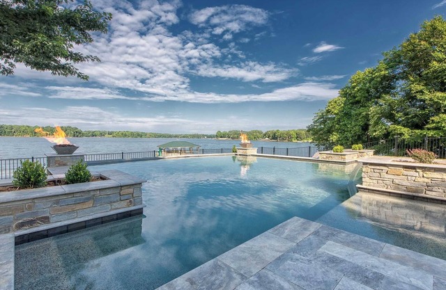 Azalea Retreat - The Cottage by Avantstay Pool