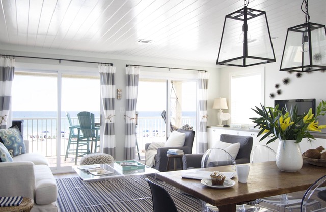 AZUL- Private Beach- Sleeps 4- 2 Full Baths