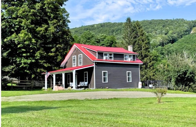 "Back Cottage” 2 mi - Cooperstown; 4 mi - Dreams Park