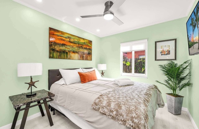 Backyard Oasis, 3 Hole Golf, Pool, Fire Pit