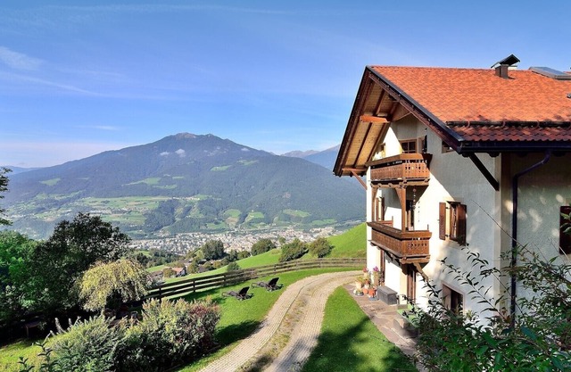 'Bad Burgstall Apartment Kumat' with Mountain View & Shared Pool