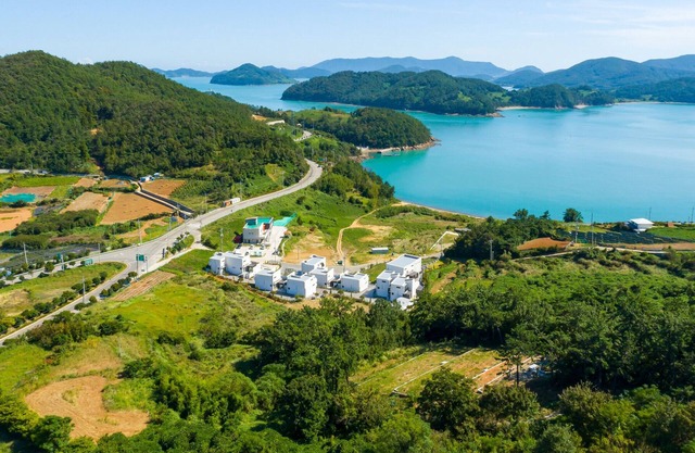 Baekya Pool Villa & Kids