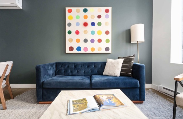 Bakan- Queen 1Bedroom Old Montreal