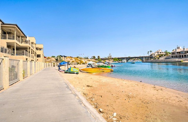 Balcony and Grill Beachfront Lake Havasu City Condo