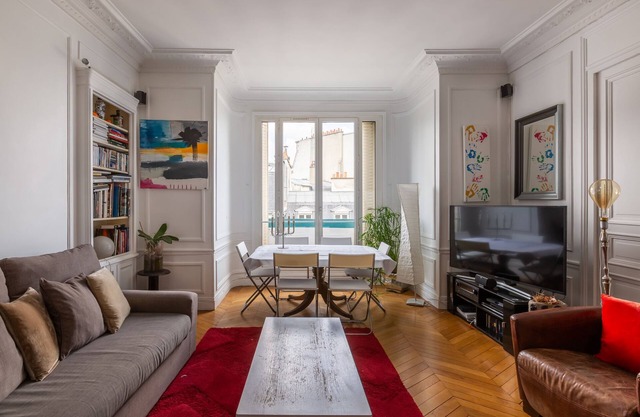 Balcony Bliss, by Veeve