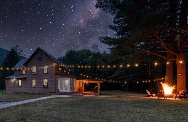 Bald Eagle Lodge | Riverfront near Rail Trail Kayaks