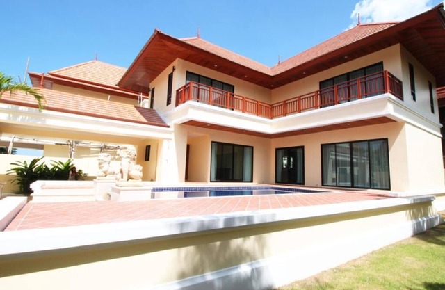 Bali Style Bang Saray private pool villa