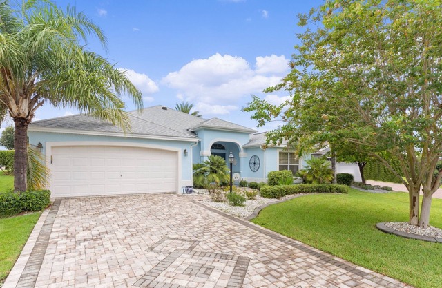 Bancroft Walking Distance To Sumter Square!