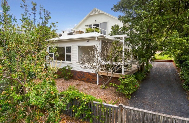 Banyalla - Coastal Beach House by HolidayCo.