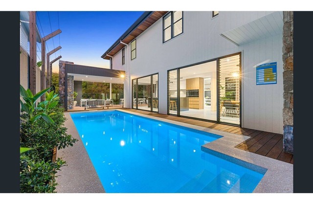 Barefoot Beachfront @ She Oak - Beachfront 5bed home