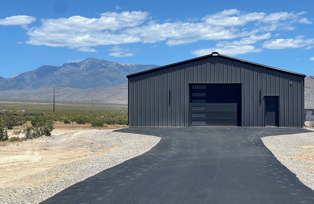 Barndominium Desert Escape - Mountain View, town close, gateway to Death Valley