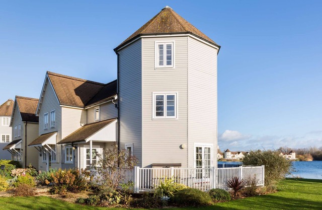 Barnsley Turret House, set on the edge of the Windrush Lake