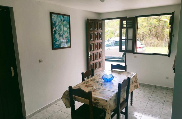 Bas de villa type F2 proche commodités