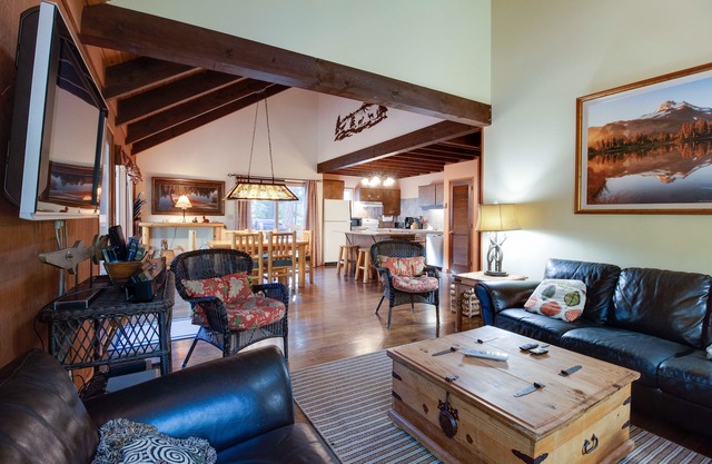 Basecamp for endless adventure, perfect Black Butte location