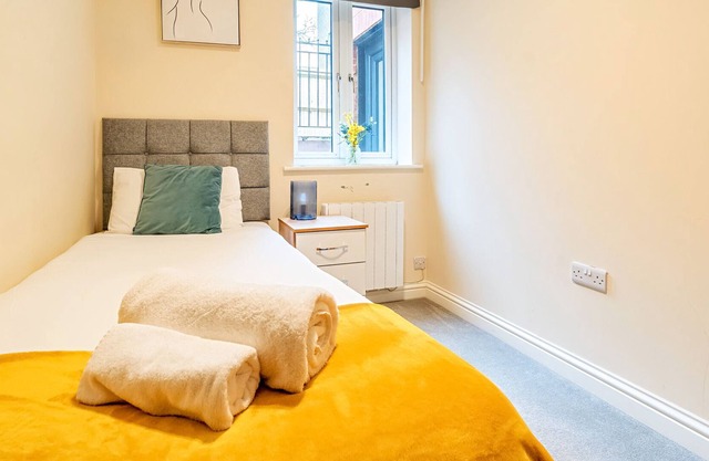 Basingstoke Town Center Serviced Apartments By Firoz Property Management